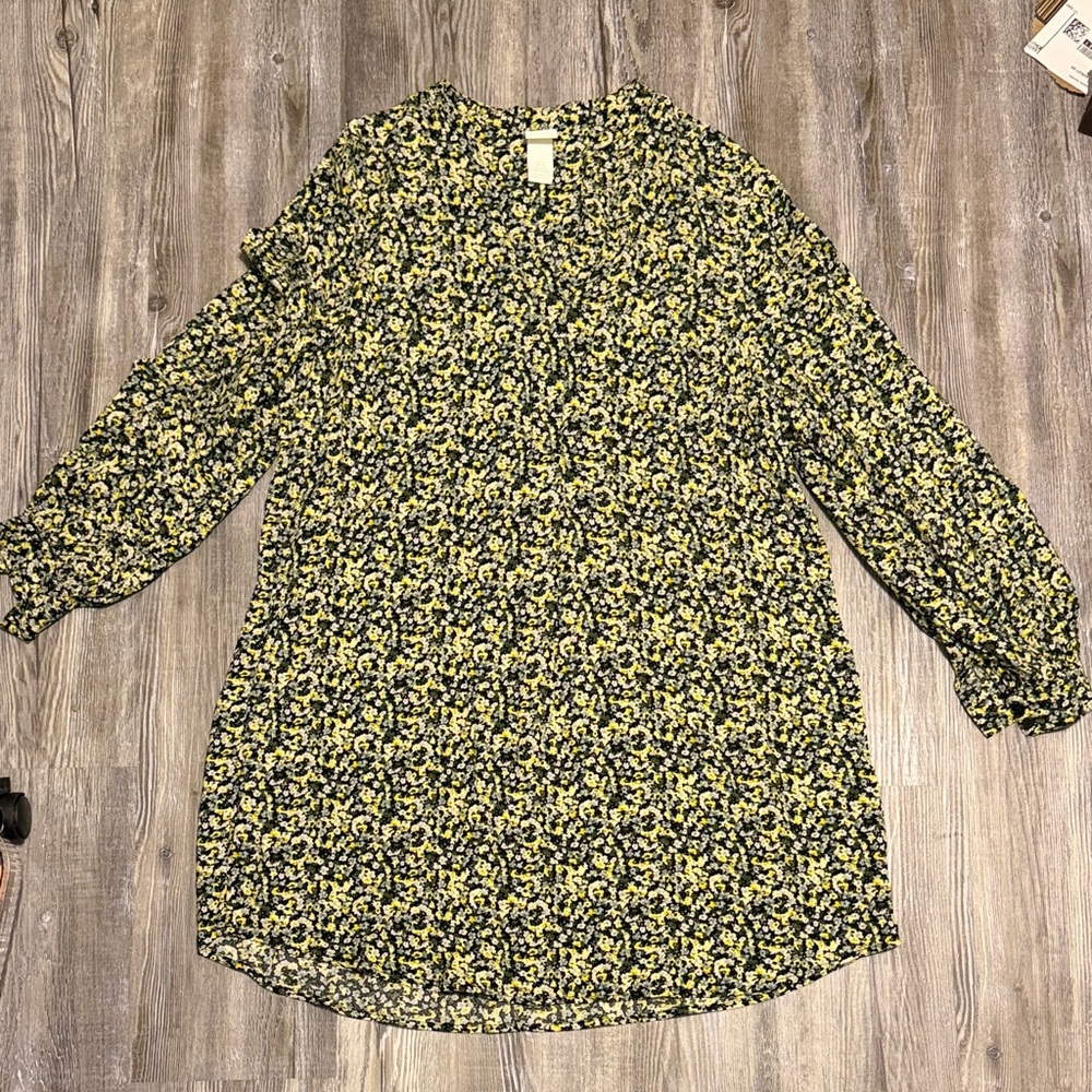 H&M Black & Yellow Floral V-Neck Tunic